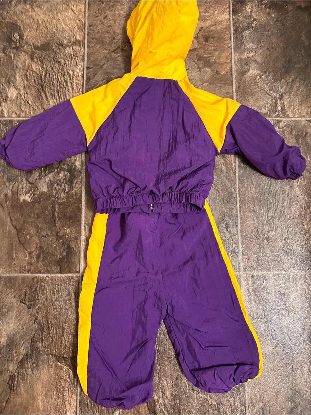 Vintage Los Angeles Lakers 2-piece nylon windsuit size 18 m